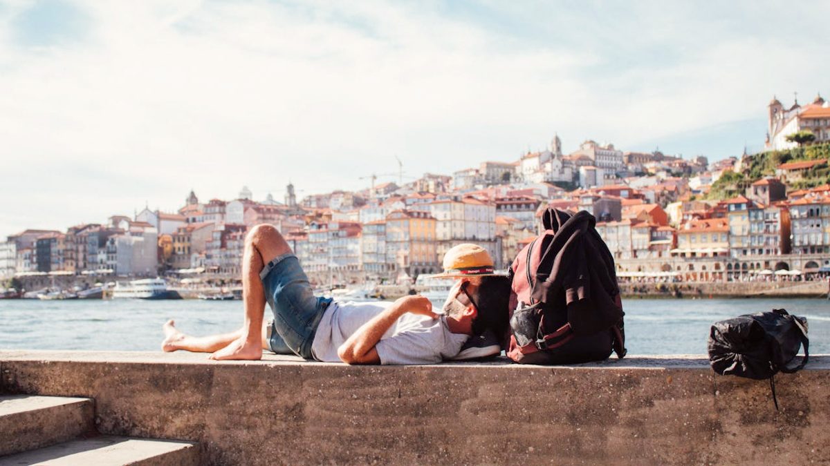 Viaggiare solo bagaglio a mano